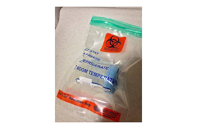 污染物袋與夾鏈袋實體照片